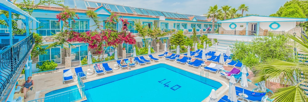 Side Sunberk Hotel — Main photo in Side