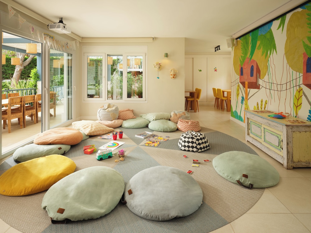 Nobu Hotel Marbella — Facilities in Marbella, Andalusia
