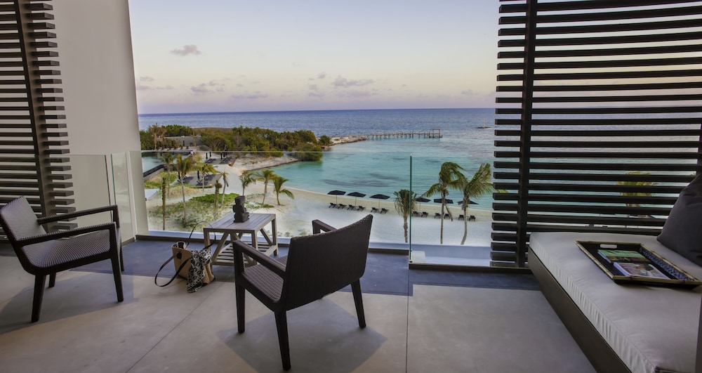 NIZUC Resort and Spa — Hotel rooms in Cancun, Quintana Roo