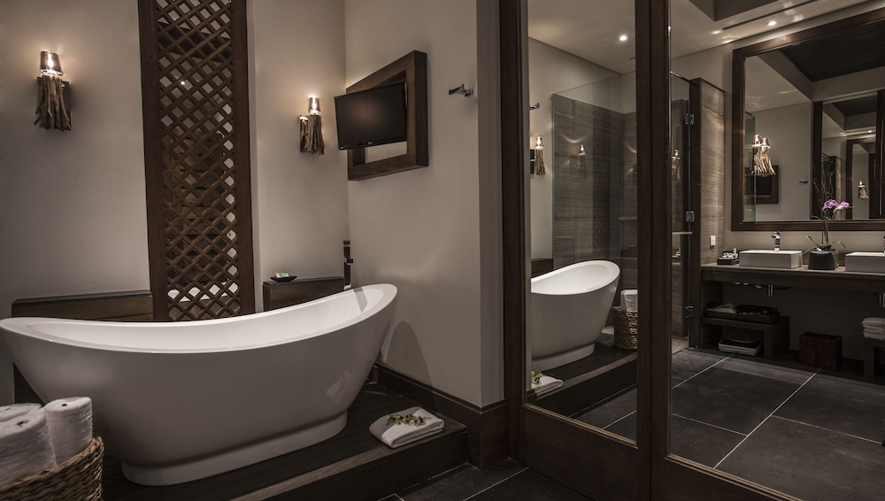 NIZUC Resort and Spa — Hotel rooms in Cancun, Quintana Roo