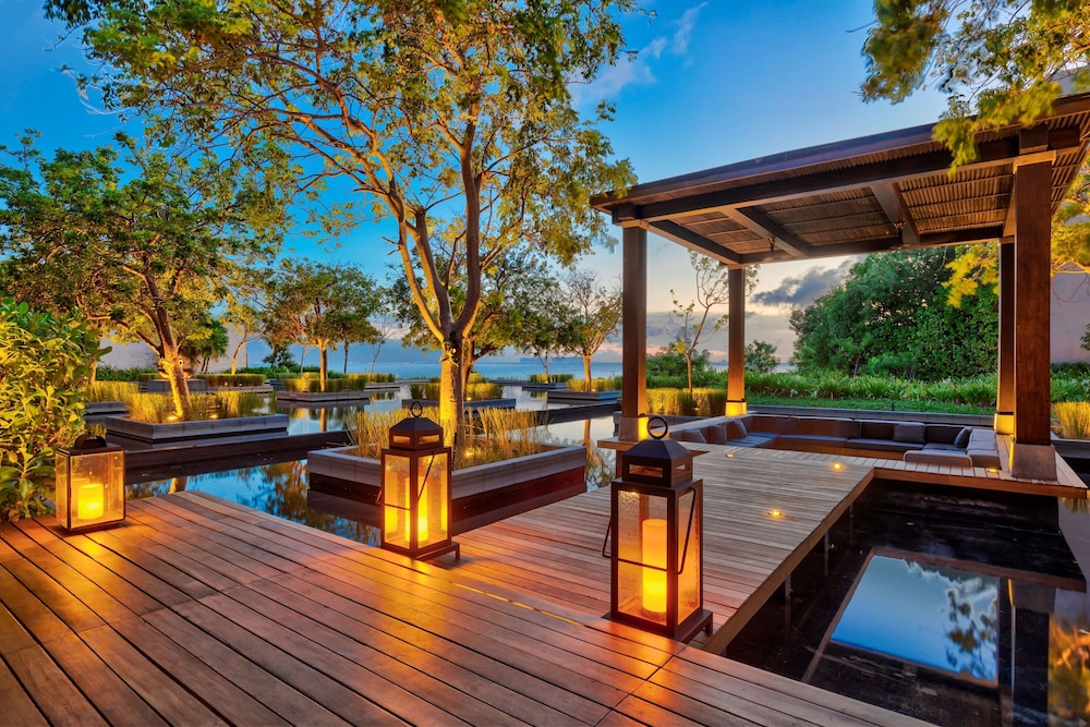 NIZUC Resort and Spa — Swimming pool in Cancun, Quintana Roo