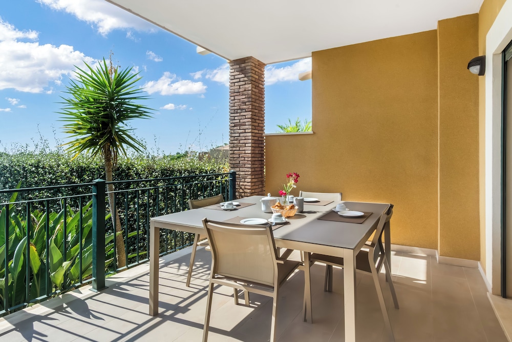 Vale de Milho Village — Hotel rooms in Carvoeiro, Faro
