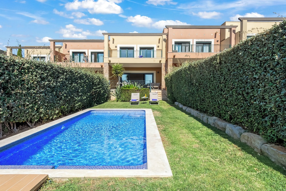 Vale de Milho Village — Swimming pool in Carvoeiro, Faro