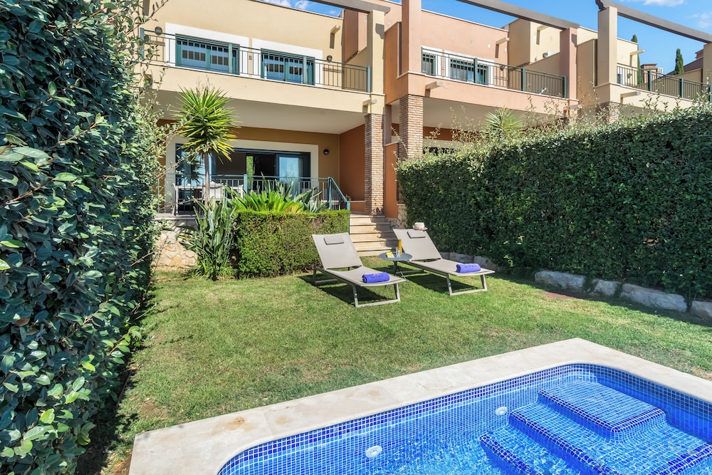 Vale de Milho Village — Swimming pool in Carvoeiro, Faro