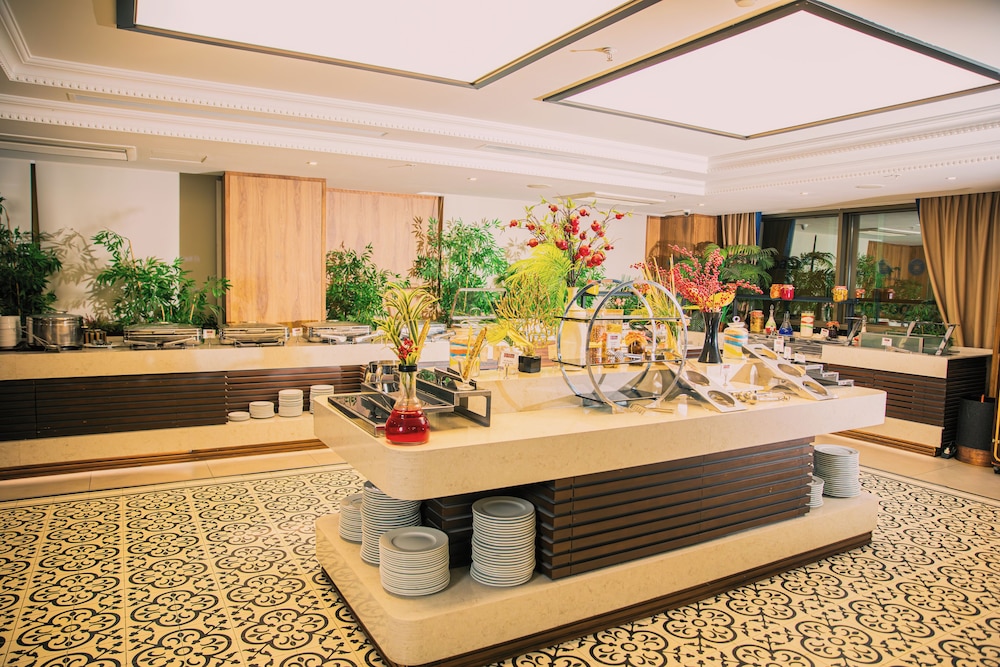 Grand Makel Hotel Topkapi — Restaurant & bars in Istanbul, Istanbul