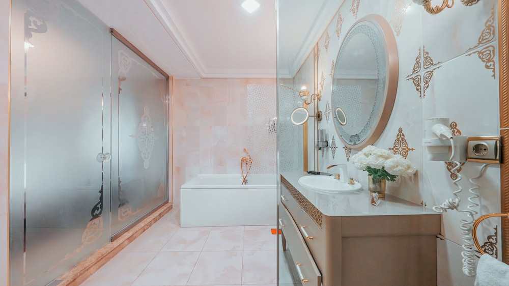 Grand Makel Hotel Topkapi — Hotel rooms in Istanbul, Istanbul