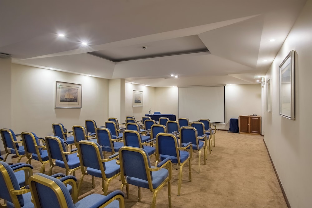 Pestana Village Garden Hotel — Hotel building in Funchal, Madeira