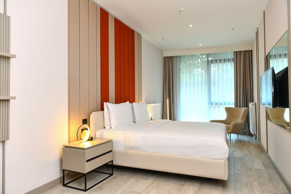 Westside Residences By Rotana — Hotel rooms in Istanbul, Istanbul