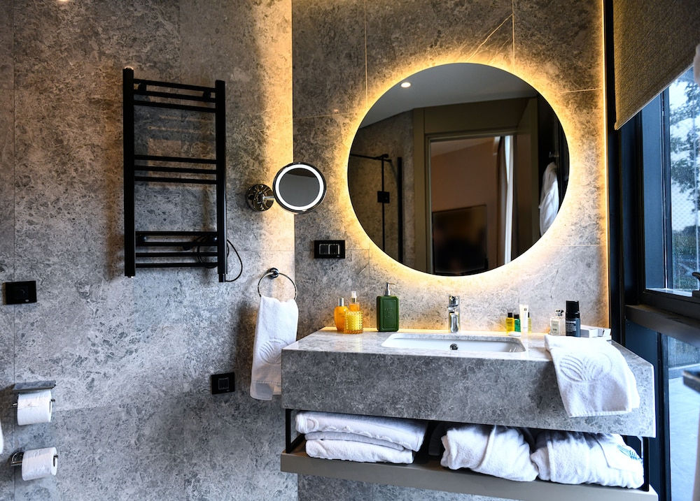 Westside Residences By Rotana — Hotel rooms in Istanbul, Istanbul