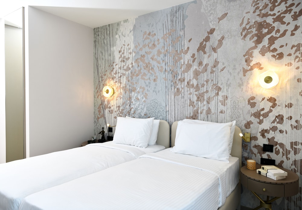 Westside Residences By Rotana — Hotel rooms in Istanbul, Istanbul