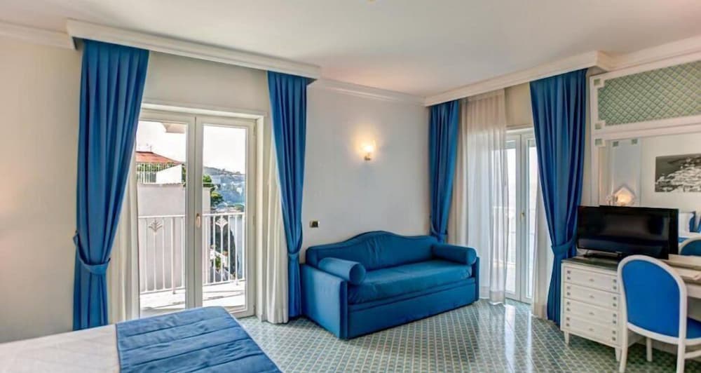 Grand Hotel Riviera — Hotel rooms in Sorrento, Campania