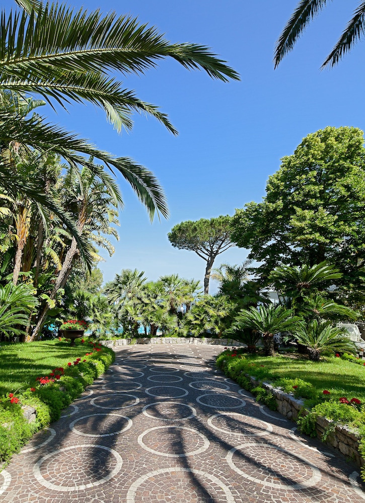 Grand Hotel Riviera — Hotel building in Sorrento, Campania
