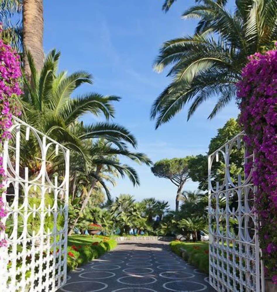 Grand Hotel Riviera — Attractions in the area in Sorrento, Campania