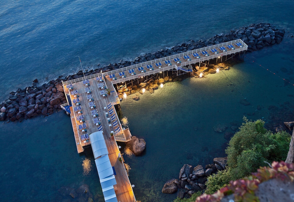 Grand Hotel Riviera — Beach in Sorrento, Campania