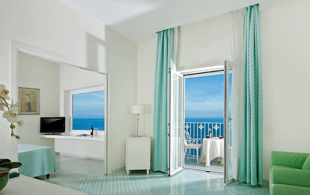 Grand Hotel Riviera — Hotel rooms in Sorrento, Campania