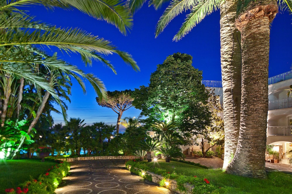 Grand Hotel Riviera — Hotel building in Sorrento, Campania