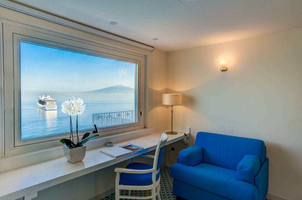 Grand Hotel Riviera — Hotel rooms in Sorrento, Campania