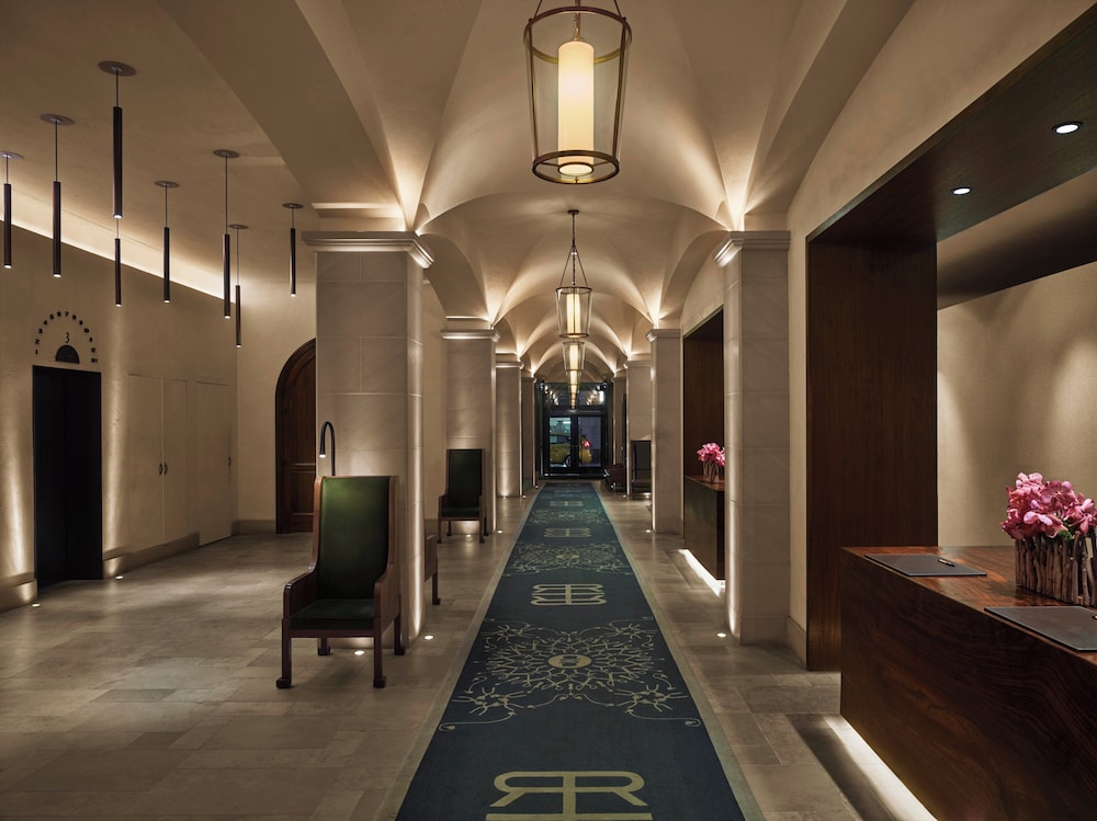 Refinery Hotel — Hotel building in New York City, New York State