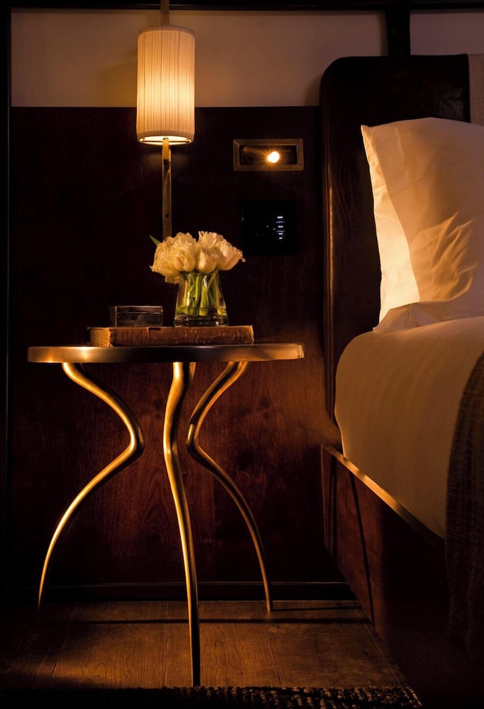 Refinery Hotel — Hotel rooms in New York City, New York State