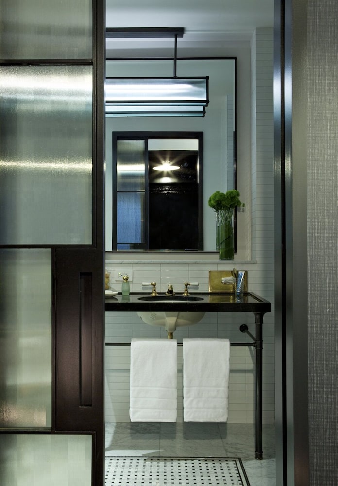 Refinery Hotel — Hotel rooms in New York City, New York State