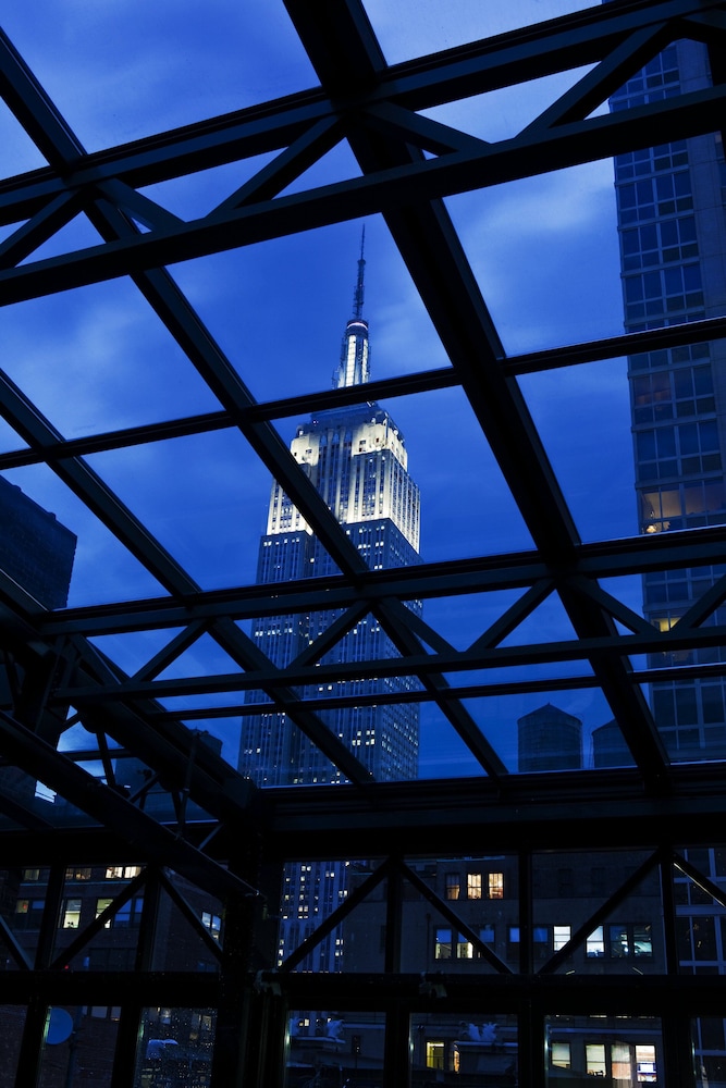Refinery Hotel — Attractions in the area in New York City, New York State