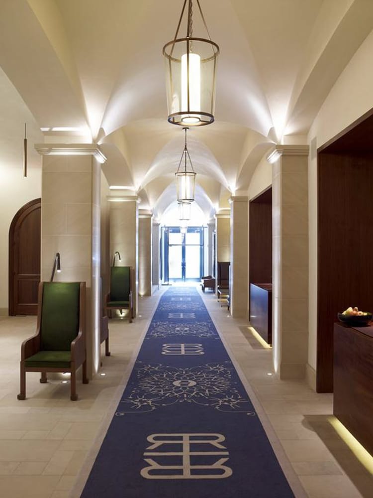 Refinery Hotel — Hotel building in New York City, New York State