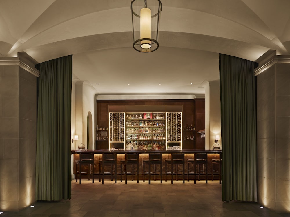 Refinery Hotel — Restaurant & bars in New York City, New York State