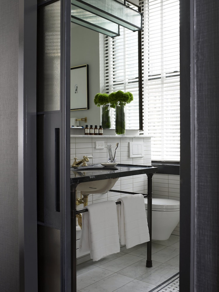 Refinery Hotel — Hotel rooms in New York City, New York State