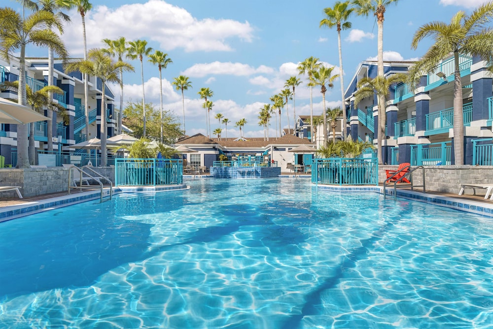 Sonesta ES Suites Orlando - Lake Buena Vista — Swimming pool in Orlando, Florida