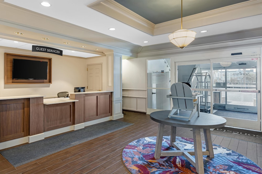 Sonesta ES Suites Orlando - Lake Buena Vista — Hotel rooms in Orlando, Florida