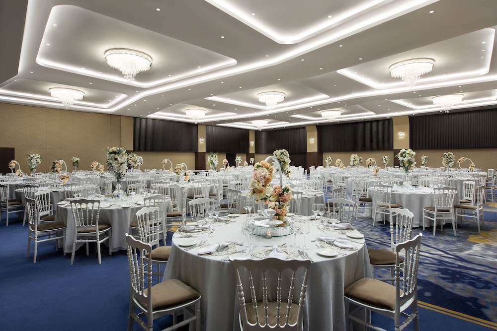 Sheraton Istanbul City Center — Hotel building in Istanbul, Istanbul