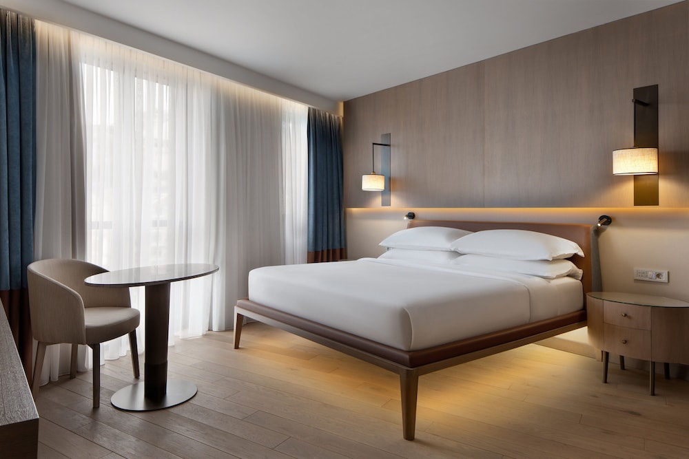 Sheraton Istanbul City Center — Hotel rooms in Istanbul, Istanbul