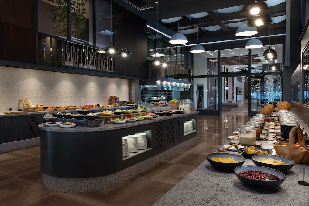 Sheraton Istanbul City Center — Restaurant & bars in Istanbul, Istanbul
