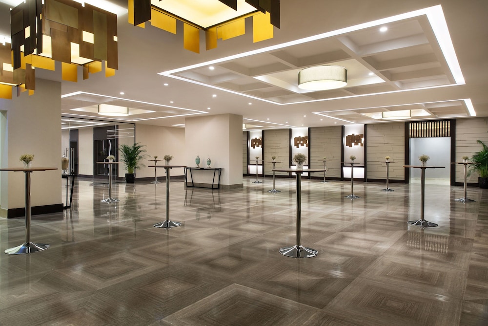 Sheraton Istanbul City Center — Restaurant & bars in Istanbul, Istanbul