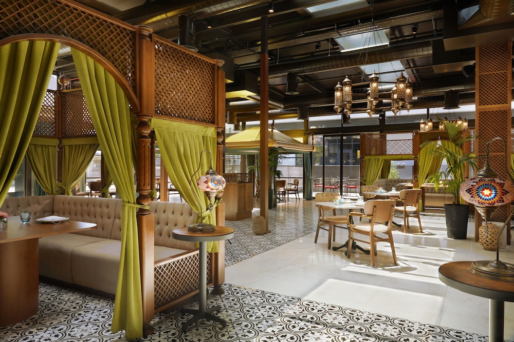 Sheraton Istanbul City Center — Restaurant & bars in Istanbul, Istanbul