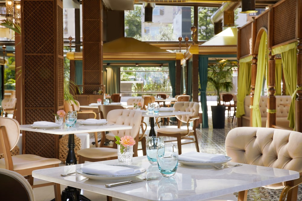 Sheraton Istanbul City Center — Restaurant & bars in Istanbul, Istanbul