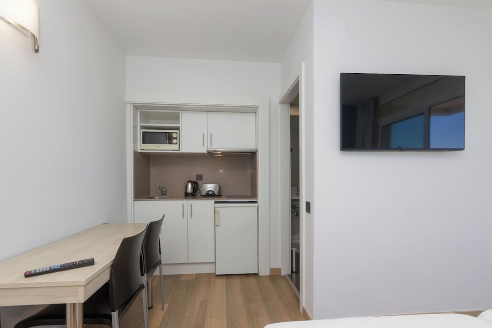 Ponient Aparthotel Marinada by PortAventura World — Hotel rooms in Salou, Catalonia