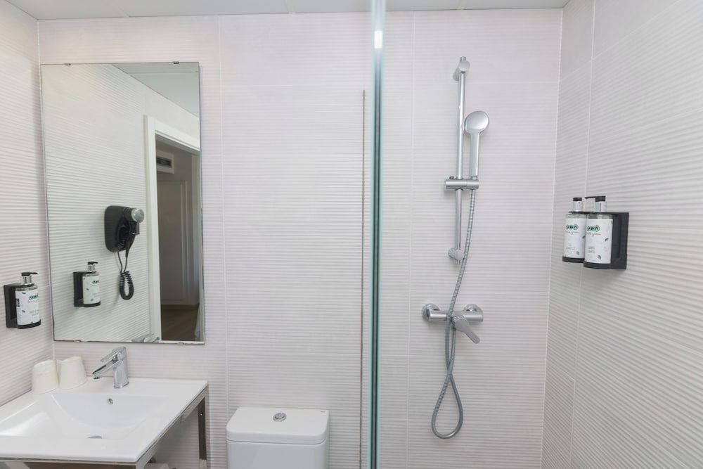 Ponient Aparthotel Marinada by PortAventura World — Hotel rooms in Salou, Catalonia