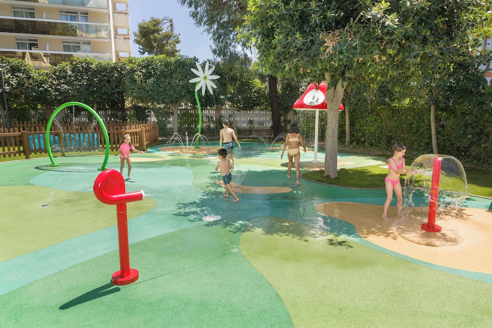 Ponient Aparthotel Marinada by PortAventura World — Attractions for children in Salou, Catalonia
