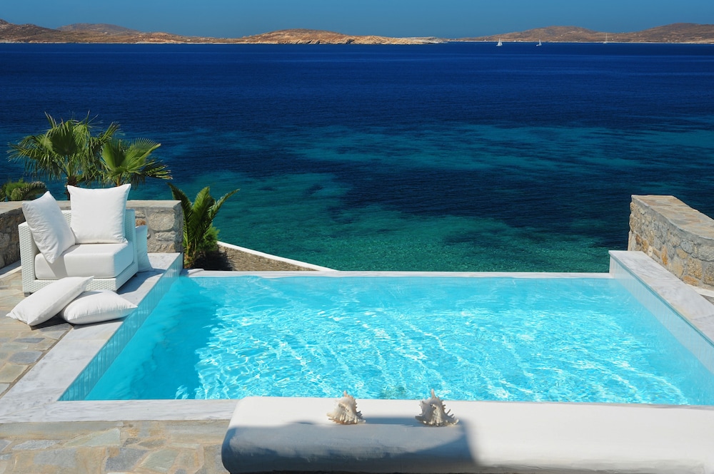 Mykonos Grand Hotel & Resort — Swimming pool in Ornos, South Aegean