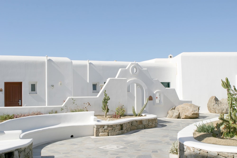 Mykonos Grand Hotel & Resort — Hotel building in Ornos, South Aegean