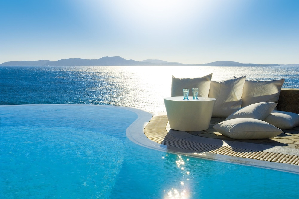 Mykonos Grand Hotel & Resort — Swimming pool in Ornos, South Aegean