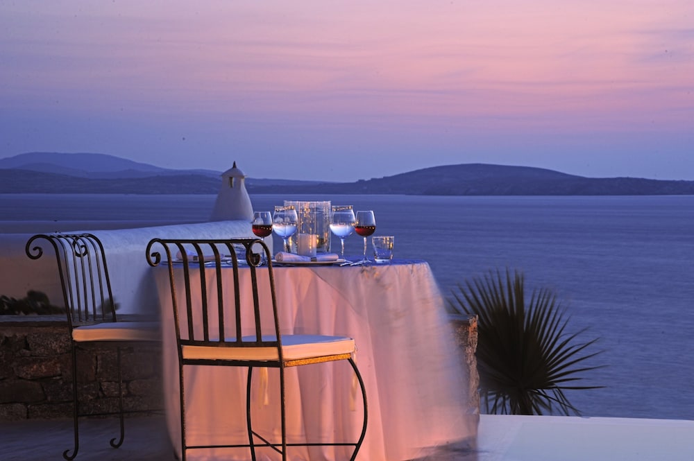 Mykonos Grand Hotel & Resort — Restaurant & bars in Ornos, South Aegean