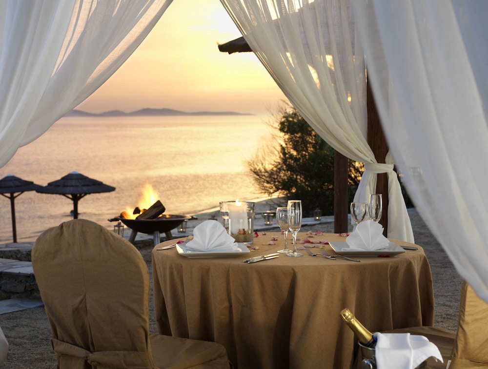 Mykonos Grand Hotel & Resort — Restaurant & bars in Ornos, South Aegean