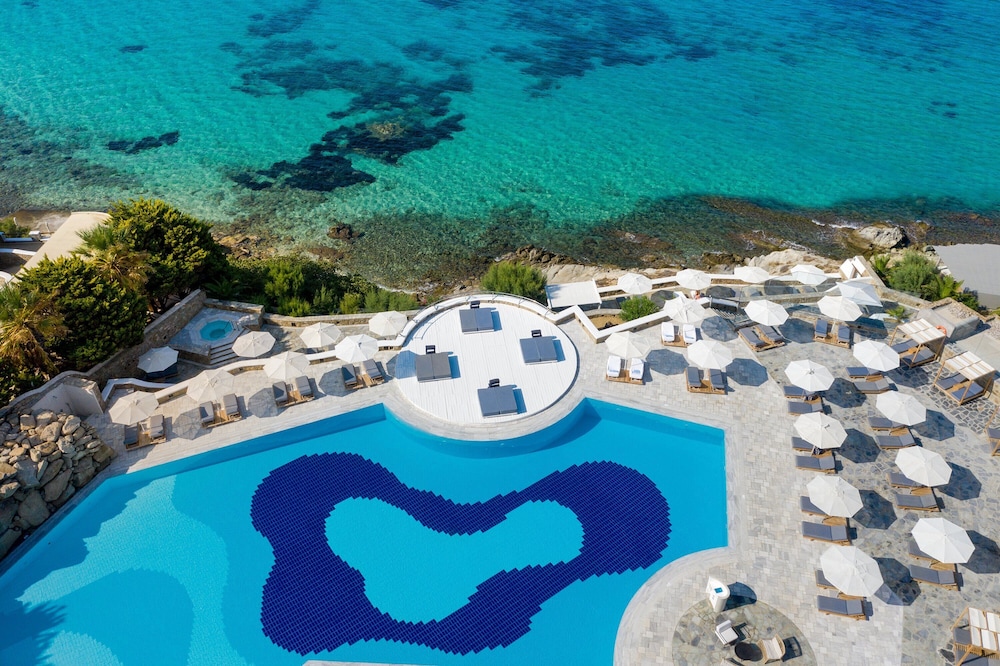 Mykonos Grand Hotel & Resort — Swimming pool in Ornos, South Aegean
