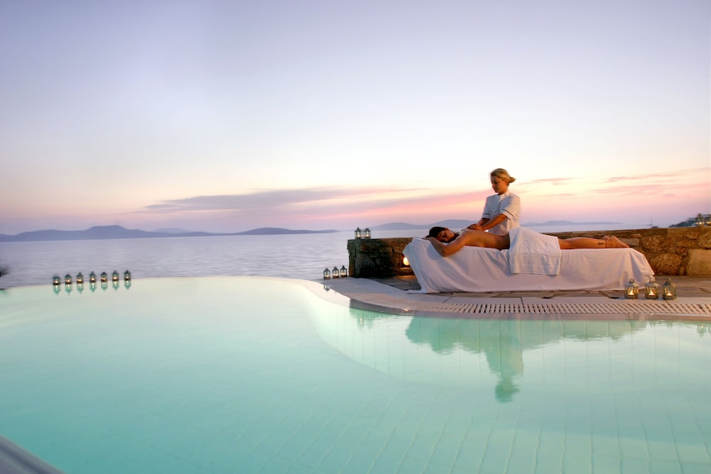 Mykonos Grand Hotel & Resort — Swimming pool in Ornos, South Aegean
