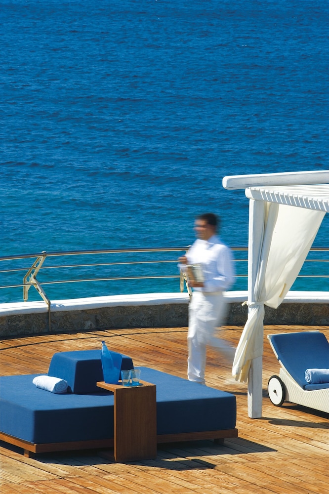 Mykonos Grand Hotel & Resort — Sports & recreation in Ornos, South Aegean