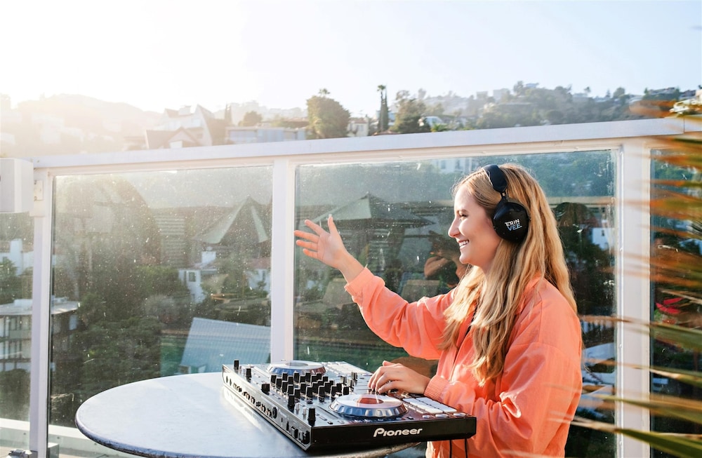 ANDAZ WEST HOLLYWOOD, BY HYATT — Sports & recreation in West Hollywood, California