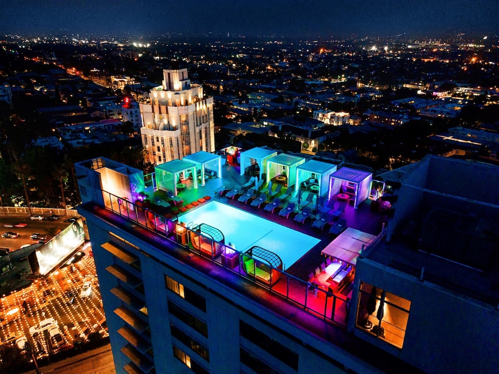 ANDAZ WEST HOLLYWOOD, BY HYATT — Swimming pool in West Hollywood, California