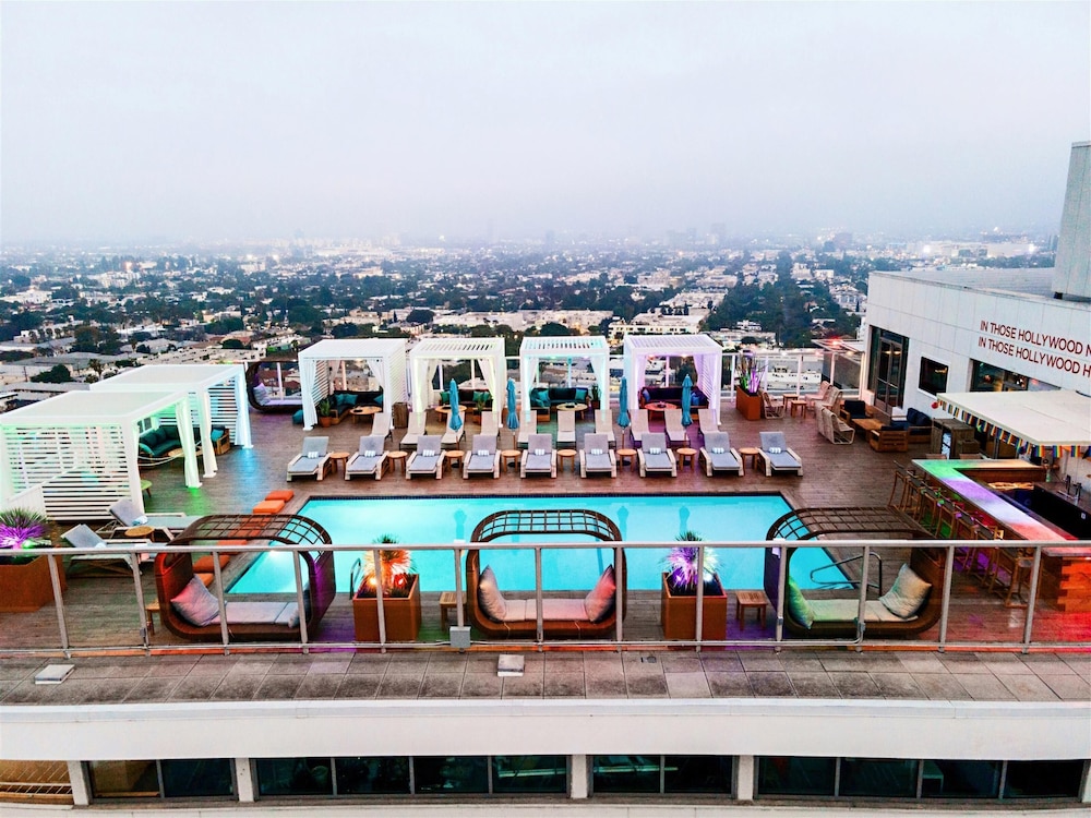 ANDAZ WEST HOLLYWOOD, BY HYATT — Swimming pool in West Hollywood, California